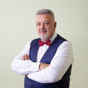 Д-р Михаил Скерлев - специалист по пластична и естетична хирургия гр. София
