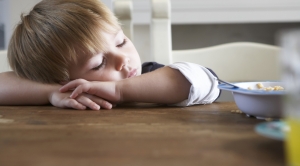 Защо не можем, а и не трябва да спим на празен стомах?  