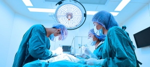 Българче, родено без крайници, вече ходи и пише благодарение на медицинско чудо