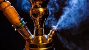 Наргилето също отделя токсични вещества