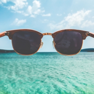 Поляризирани слънчеви очила – как предпазват очите?