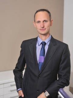 Д-р Мартин Трифонов - стоматолог гр. Пловдив