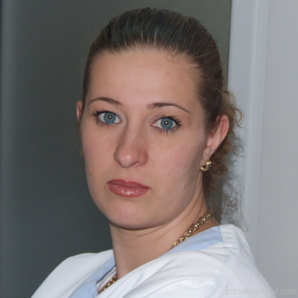 Д-р Евелина Маркова - Стоматолог гр. Пловдив