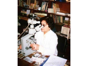 Доц. д-р Веселина Ценова д. м. - Специалист по хистология