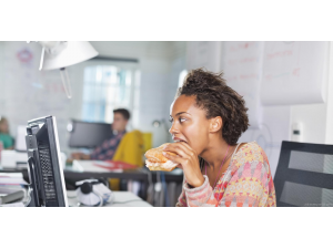 6 начина да избегнем преяждането с лоша храна в офиса