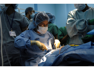 Млада жена в мозъчна смърт даде живот на четирима