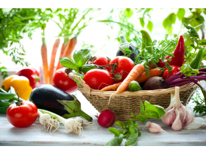 Български експерти: Задължително белете кората на плодовете и зеленчуците