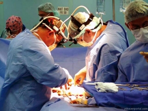 Първа успешна трансплантация на черен дроб между двама носители на ХИВ