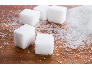 Експерти: Захарта е толкова опасна, колкото алкохола и цигарите