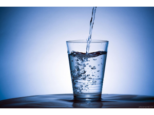 Какво ще стане, ако замените всички напитки с вода