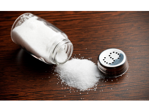 Кардиолог посъветва да ядем повече сол