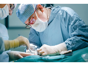 Ето защо хирурзите носят сини или зелени престилки