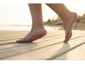 5 ползи да ходите боси