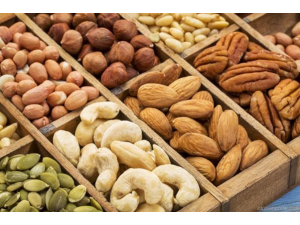 Яжте ядки за здраво сърце