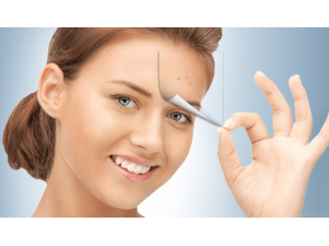 Безопасно почистване на кожата при акне